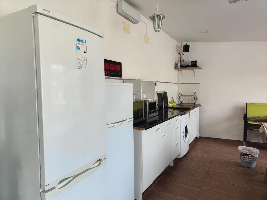 Chalet Con Piscina Y Jacuzzi En Madrid Alquila Habitaciones Algete Kültér fotó