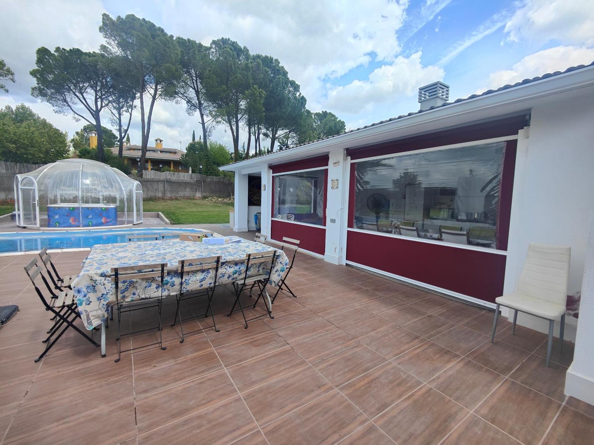 Chalet Con Piscina Y Jacuzzi En Madrid Alquila Habitaciones Algete Kültér fotó