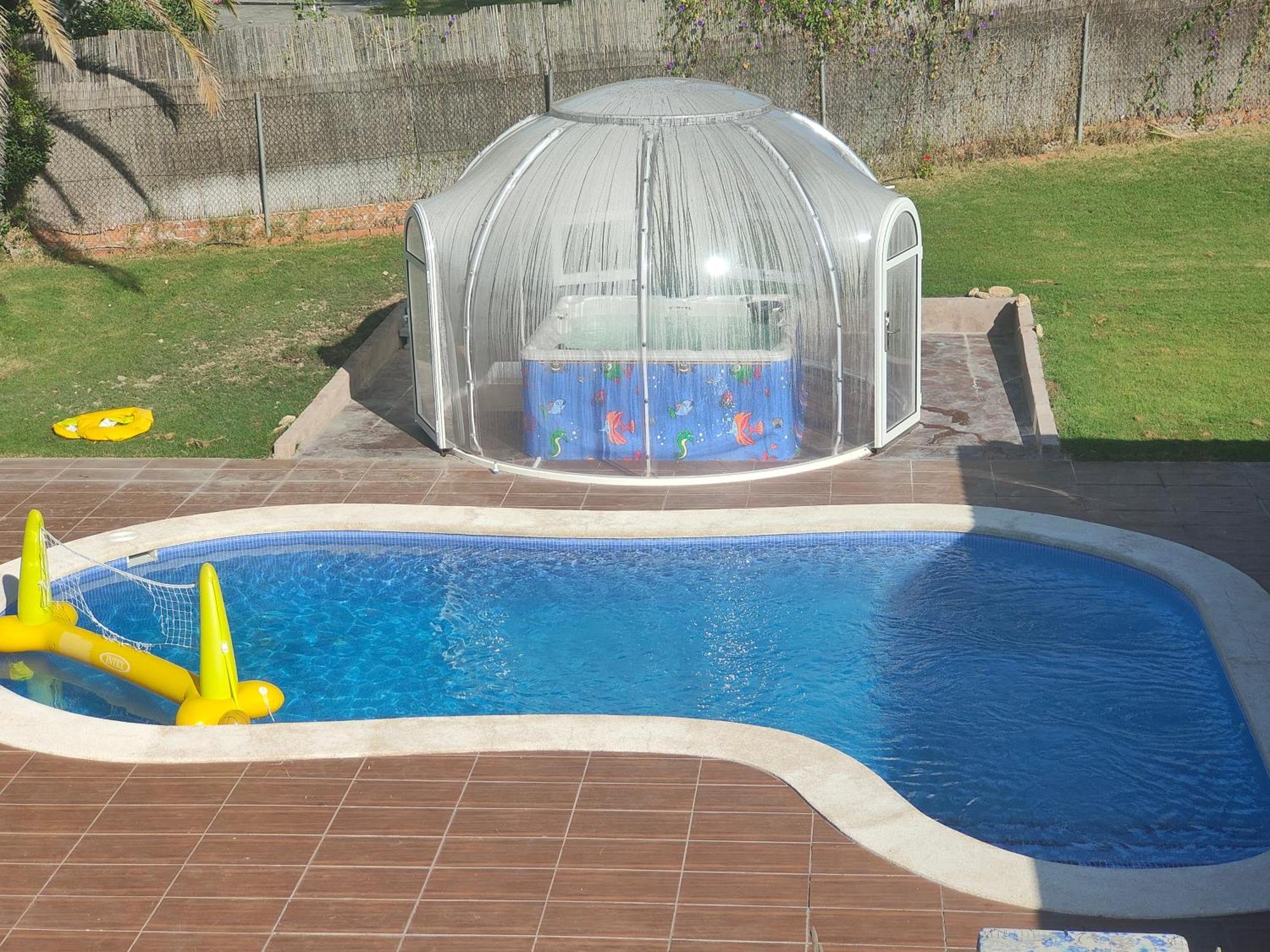 Chalet Con Piscina Y Jacuzzi En Madrid Alquila Habitaciones Algete Kültér fotó